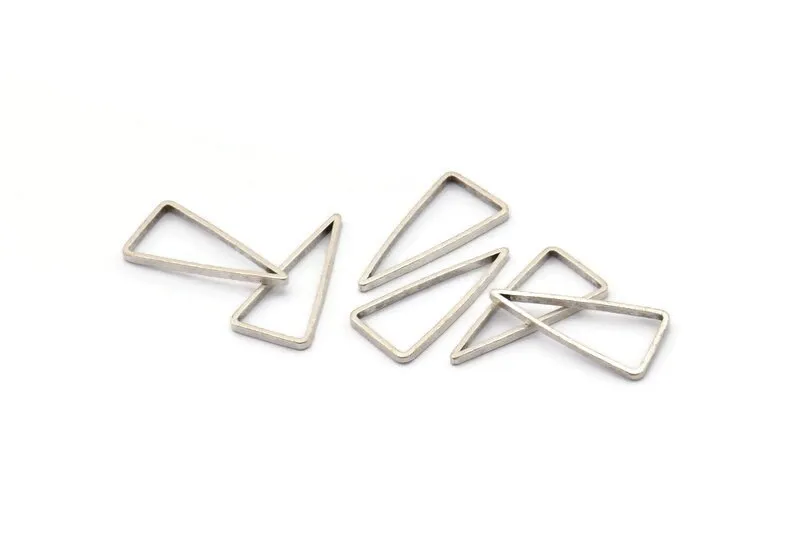 18mm Silver Triangle, 24 Antique Silver Plated Brass Triangle Rings, Connectors (18x8.5x1mm) BS 1729