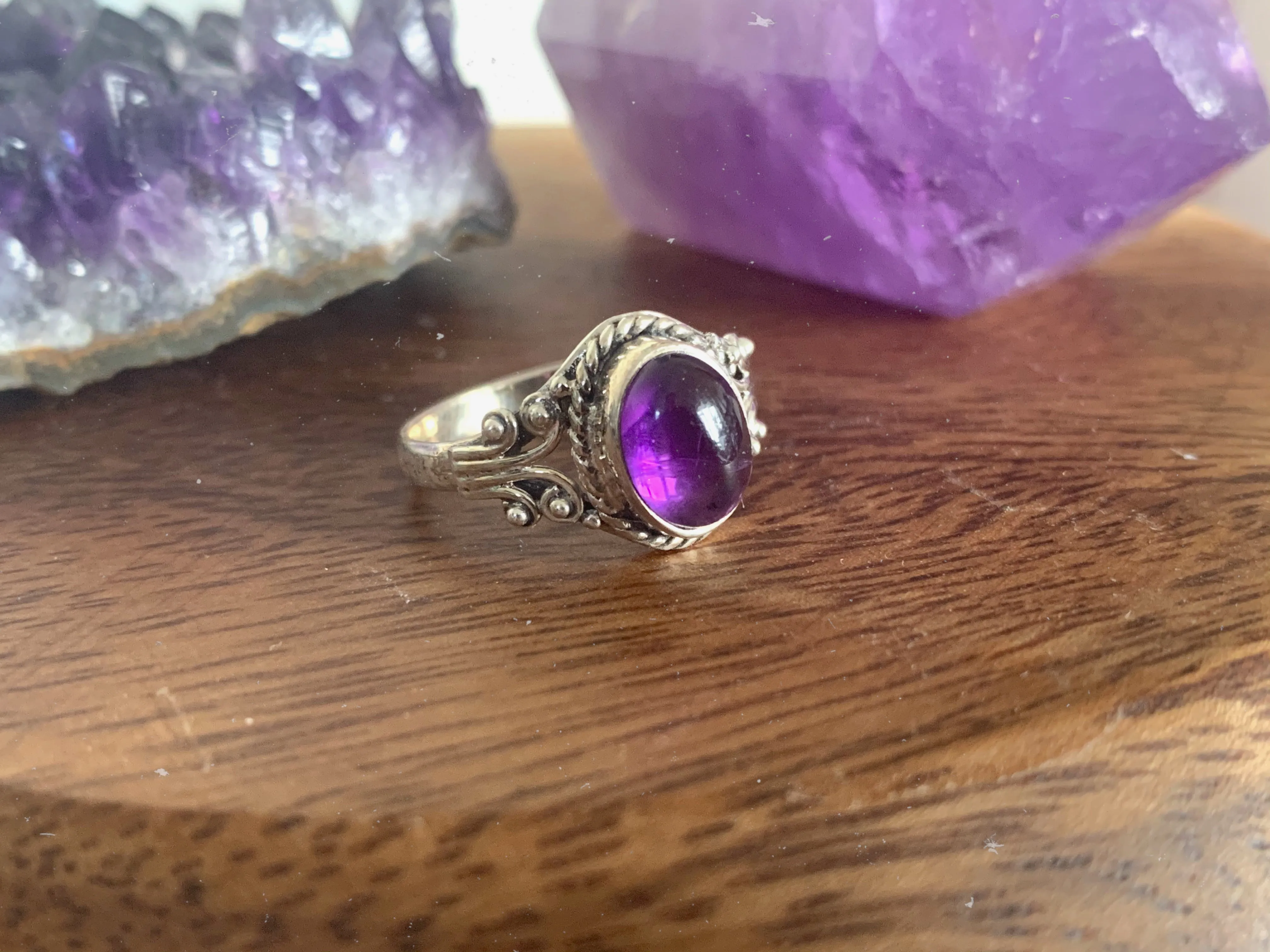 Amethyst Fannia Ring (US 7)