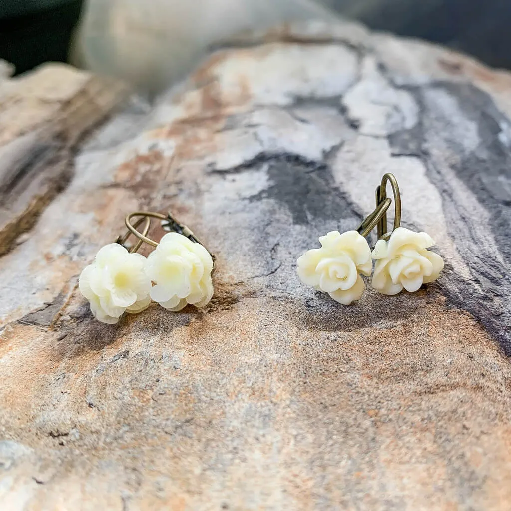 flowergirl - drop // vintage-inspired little flower lever back drop earrings