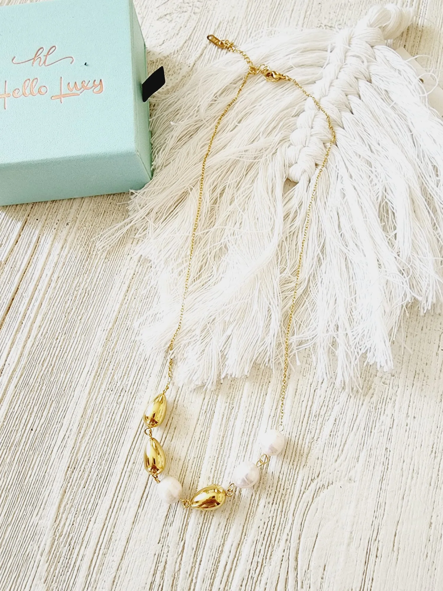 Golden Sea Pearls Necklace