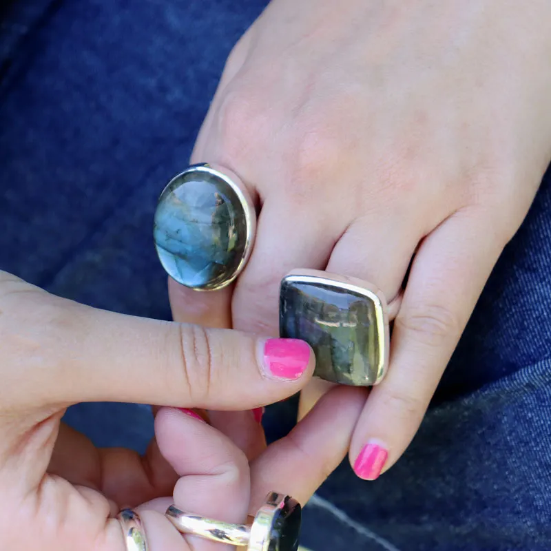 Kanti Labradorite Oval Ring