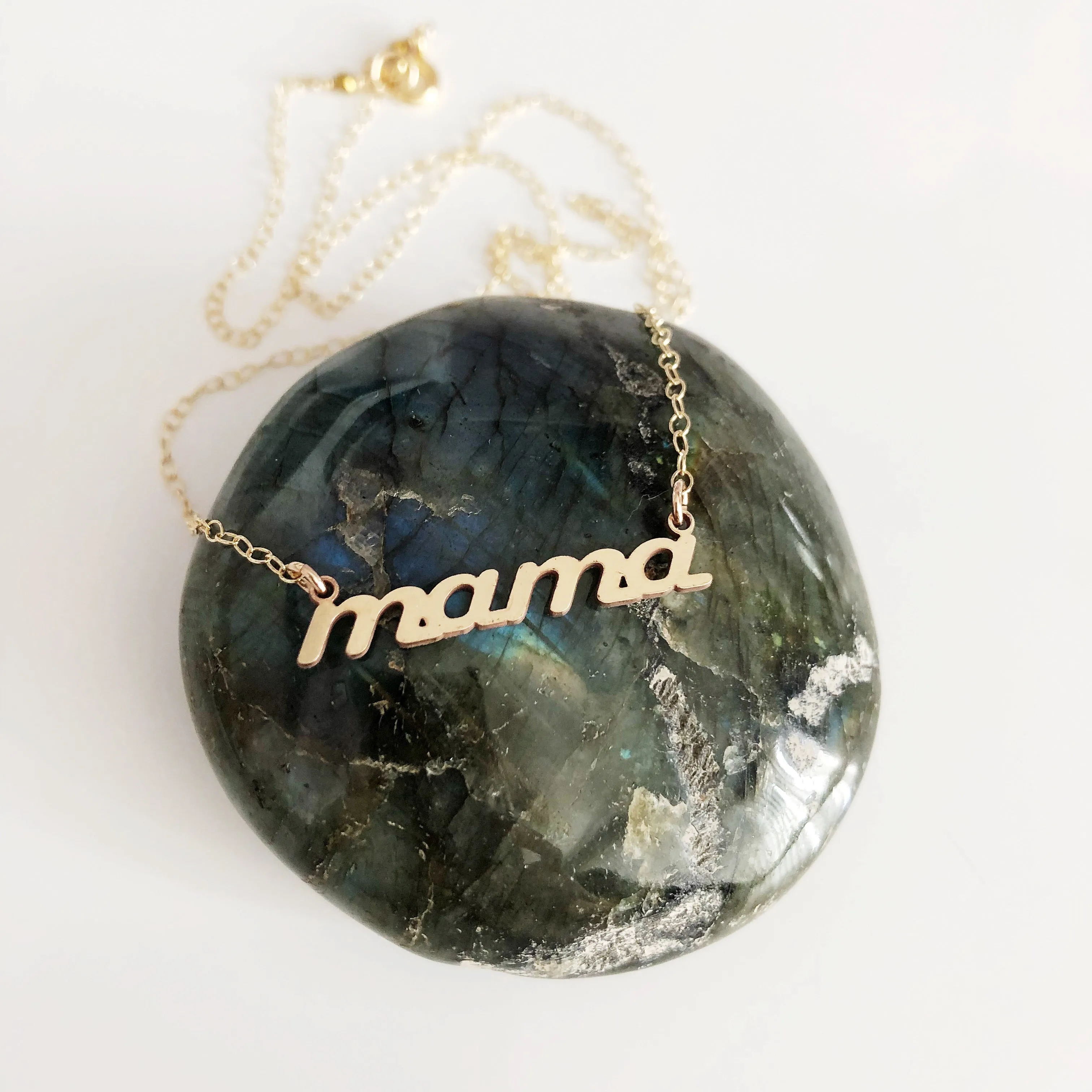 MAMA pendant necklace (N280)