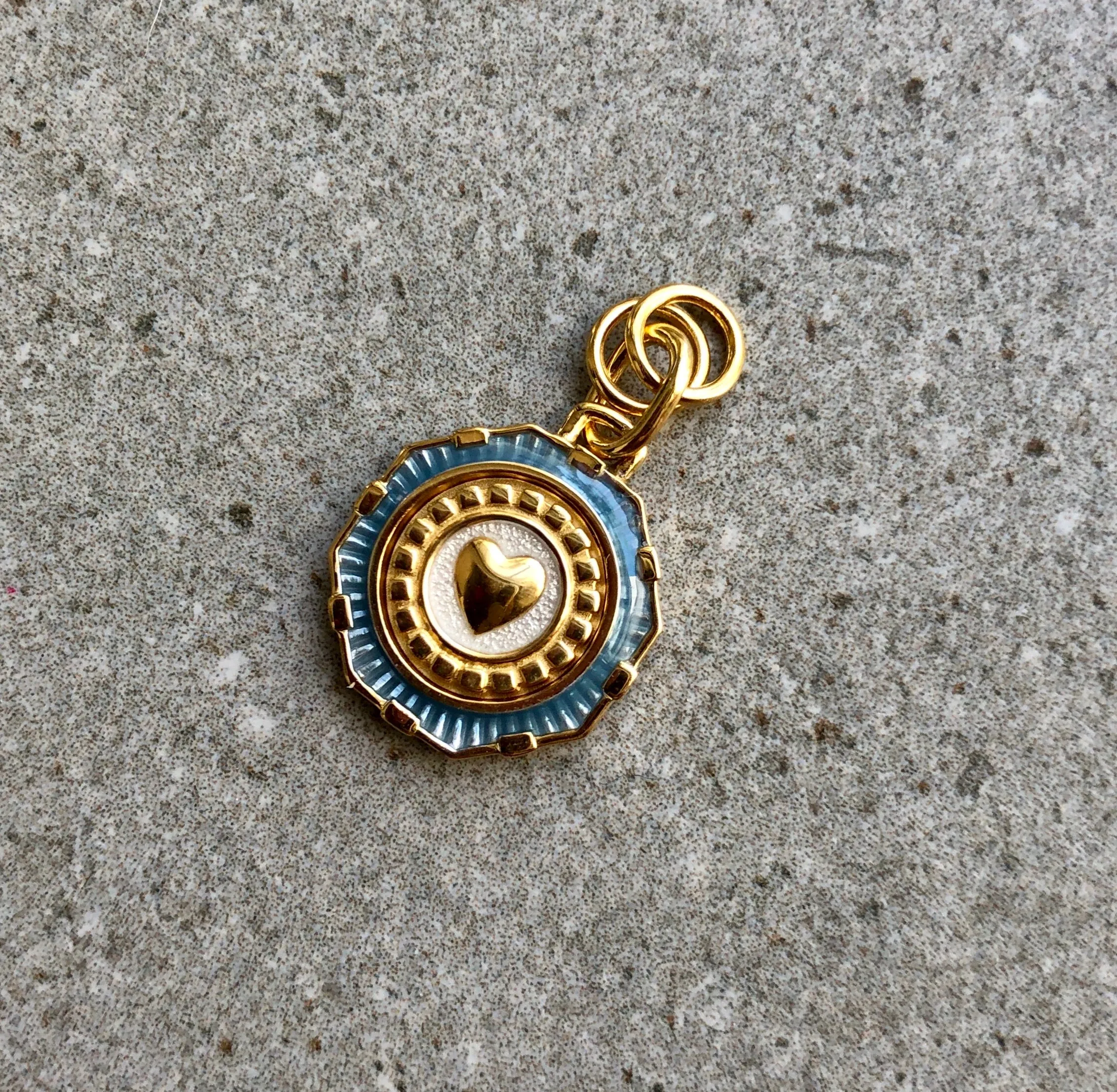 MB Yasmeen Ocean Charm, Gold