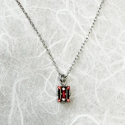 Red Dulce Pendant Necklace