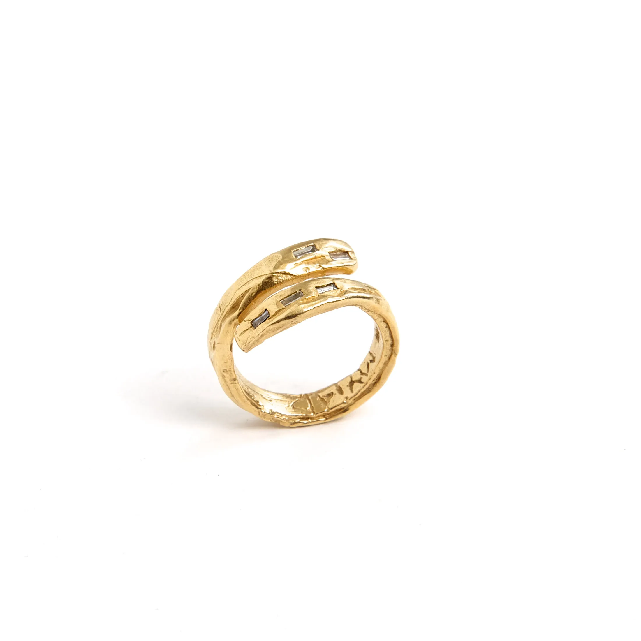 Spine Ring in gold with Five Diamond Baguettes