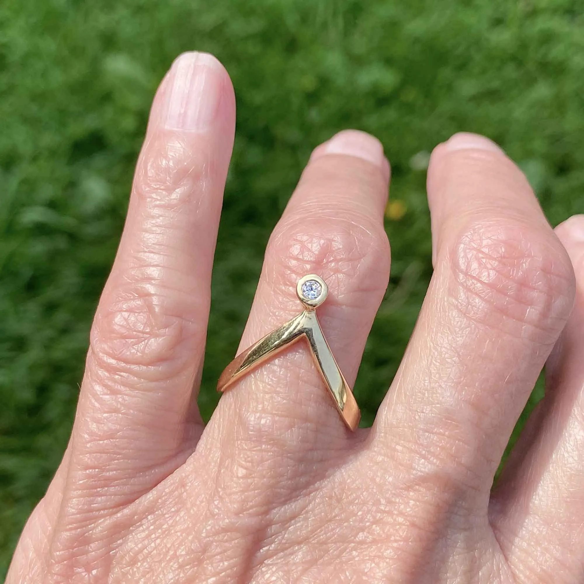 Vintage 14K Gold Wishbone Chevron Diamond Ring