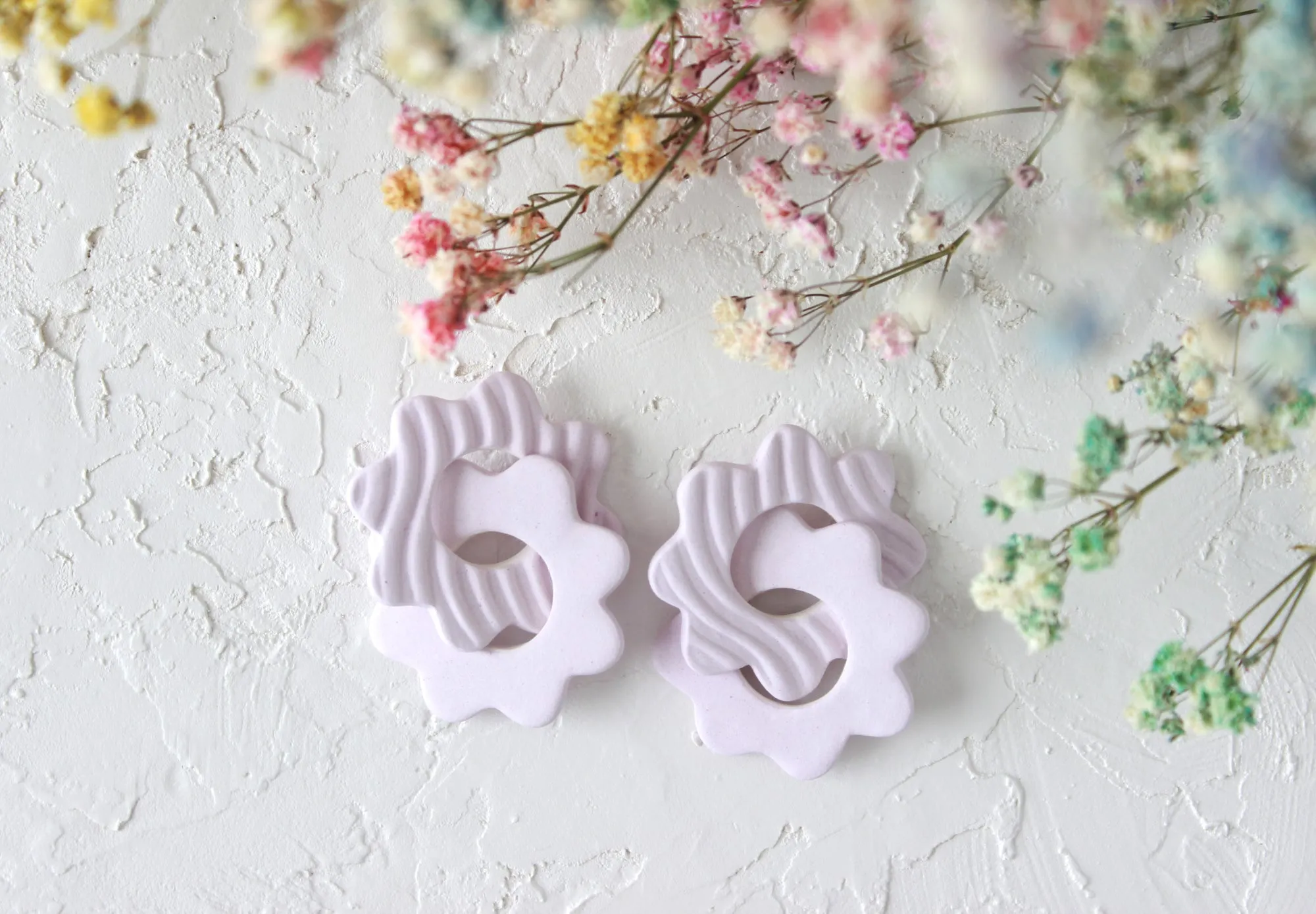 Wavy Striped 8-Sided Flower Link Earrings